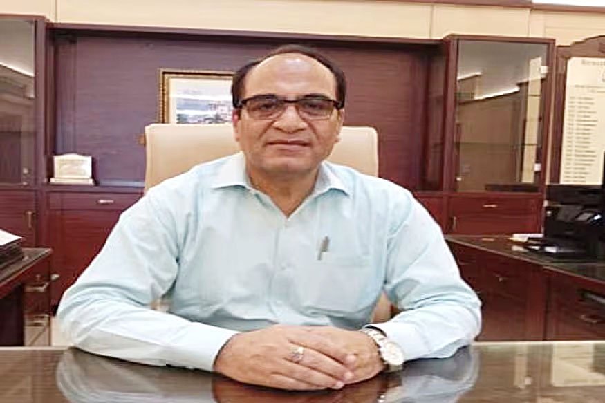 Dr MLB Bhatt Sarwadhik news cancer day बेतुकी लाइफ स्टाइल से बढ़ता है कैंसर का खतरा डॉ. भट्ट