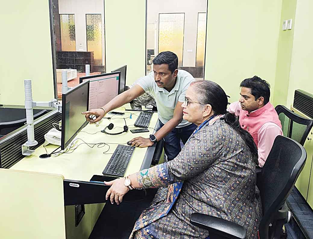 Mayor sushma kharkwal नगर निगम 1533 पर कॉल का न रिस्पॉन्स मिला, न समाधान