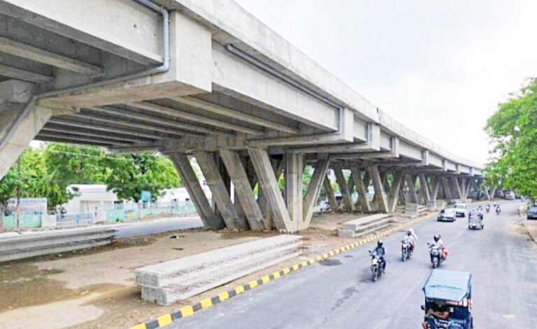 khurram nagar flyover start sarwadhik news खुर्रमनगर फ्लाईओवर के दूसरे लेन पर भी यातायात शुरू