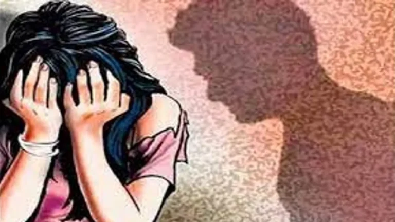 बेटी से दुष्कर्म का आरोपी पिता गिरफ्तार Sarwadhik News