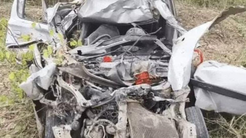 महोबा में कार ट्रक से टकराई, चार लोगों की मौत Sarwadhik News