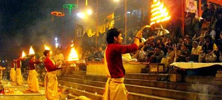 वाराणसी में घाटों पर आम लोगों के लिए पांच फरवरी तक बंद रहेगी गंगा आरती Sarwadhik news