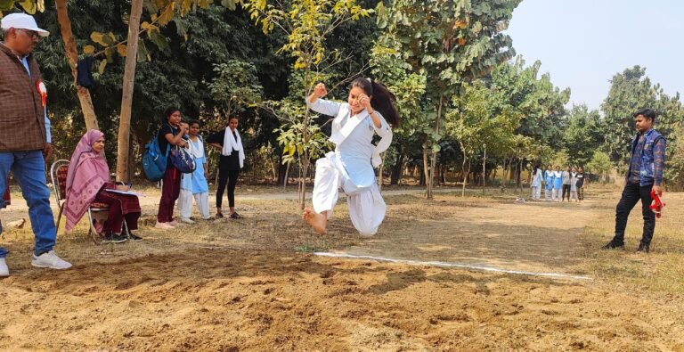 हीवेट पॉलीटेक्निक: वार्षिक खेलकूद प्रतियोगिताओं में खिलाड़ियों ने बहाया पसीना