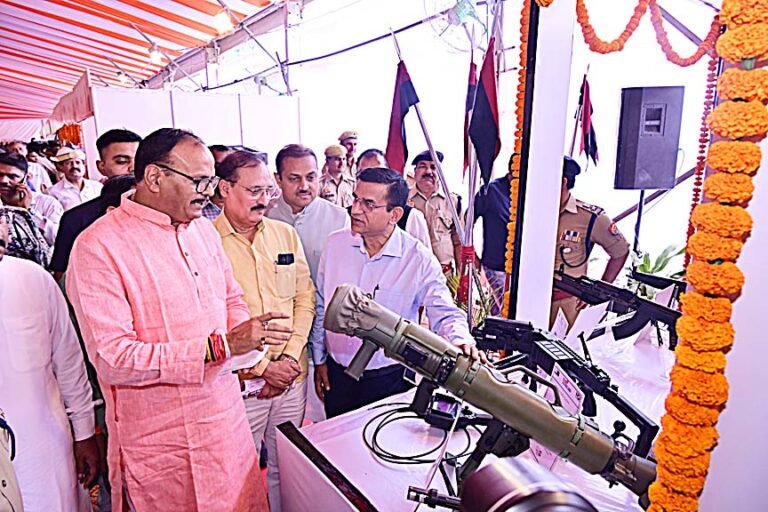 Brajesh Pathak बृजेश पाठक ने कहा प्रदेश ने विकास की नई रफ्तार पकड़ी sarwadhik news indira gamdhi pratishthan