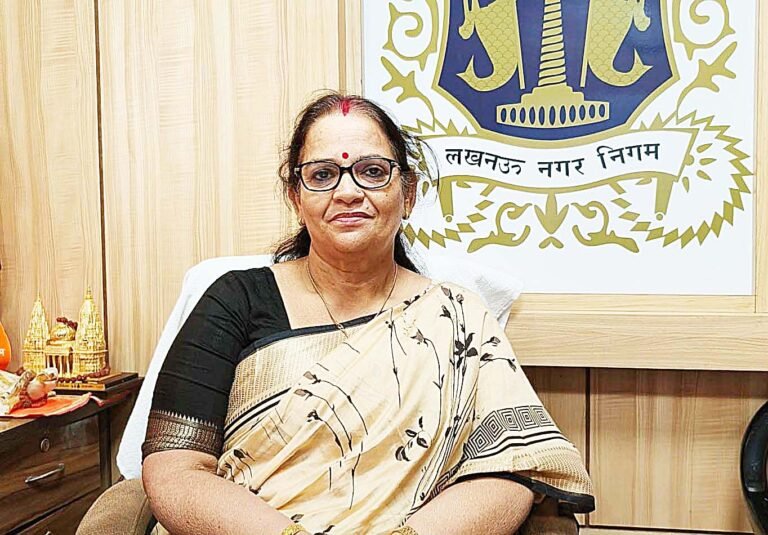 sushma kharakwal अंतिम पायदान के लोगों तक पहुंचे योजनाएं महापौर सुषमा खर्कवाल sarwadhik news