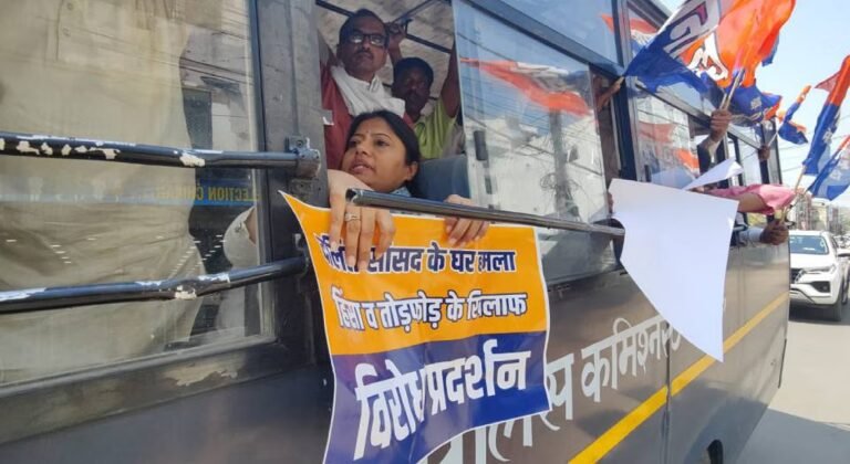 पल्लवी पटेल ने दलित सांसद के घर पर हमले का विरोध किया Sarwadhik news