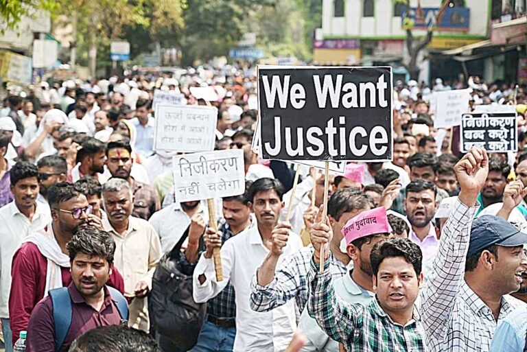 निजीकरण के विरोध में बिजली कर्मियों का राज्यव्यापी प्रदर्शन, निकाली रैली Sarwadhik news