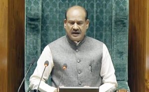 लोकसभा अध्यक्ष ओम बिरला को हटाने का नोटिस सौंपा