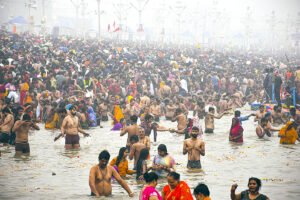 महाशिवरात्रि पर 40 लाख श्रद्धालुओं ने गंगा में लगाई आस्था की डुबकी